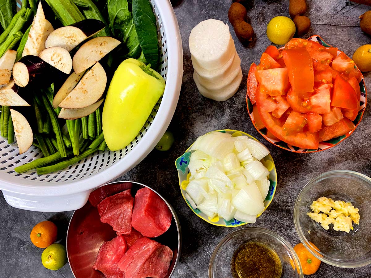 Traditional and Best Vegetables for Sinigang