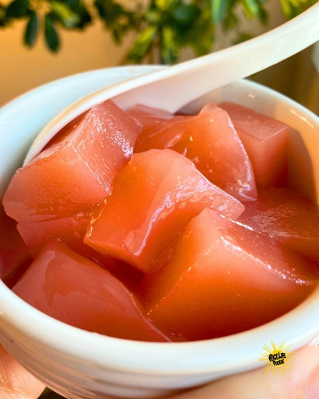 Easy Guava Jelly Recipe (Sliceable Dessert + Spreadable Variation)